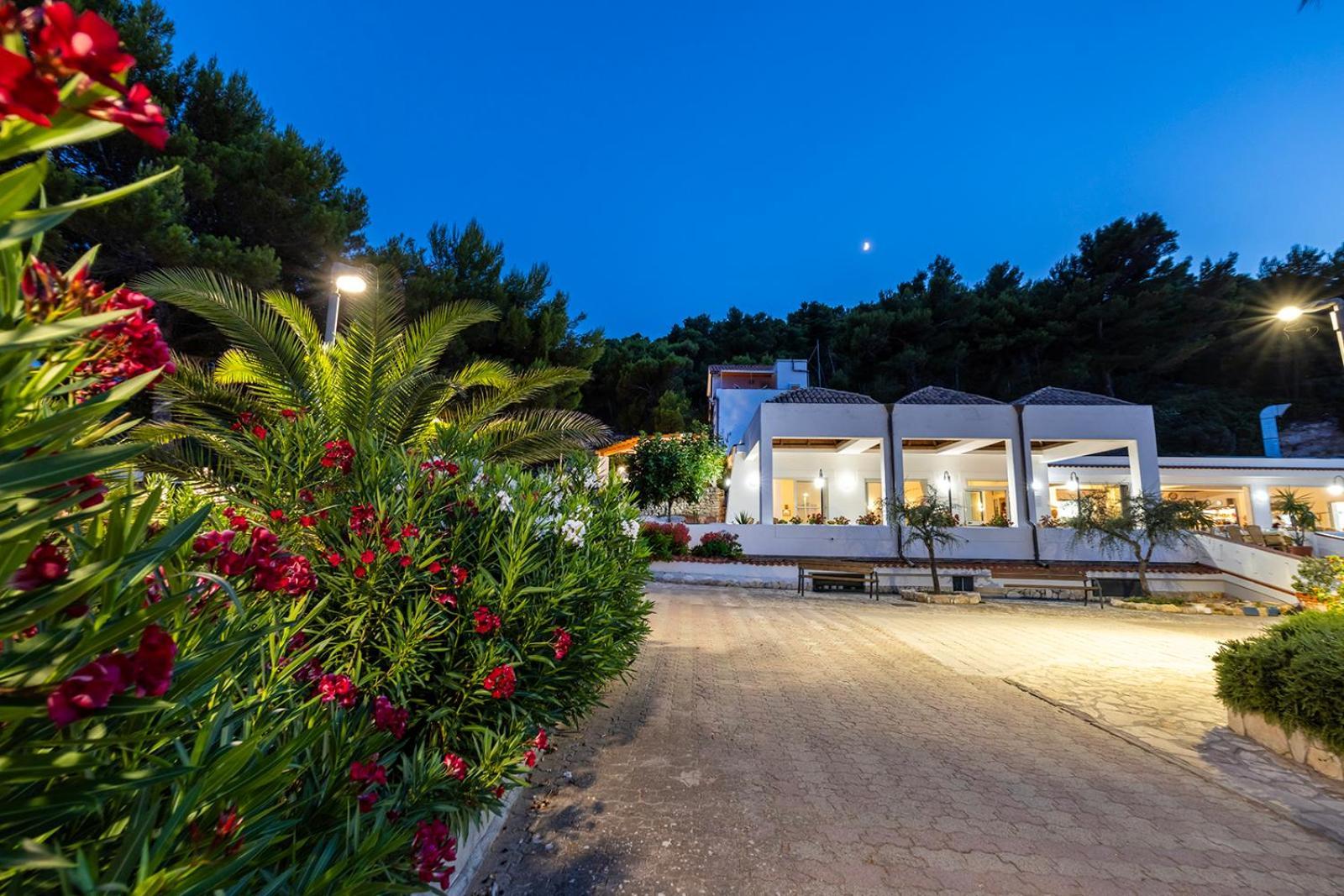 Crovatico Club Vacanze فيستَ المظهر الخارجي الصورة